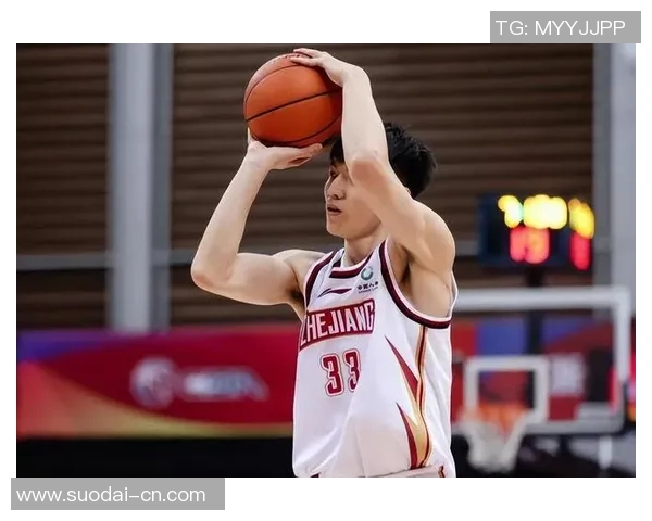 吴前：从青涩新星到篮球场上的领军人物的成长之路与辉煌成就