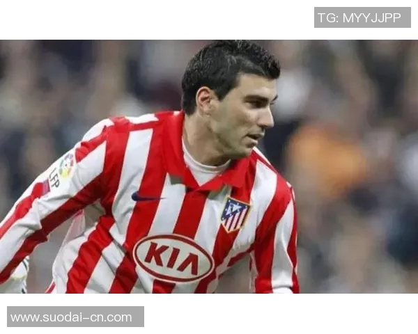 雷耶斯与西班牙人对决回顾球场上的激情与荣耀交织 雷耶斯与西班牙人对决回顾球场上的激情与荣耀交织